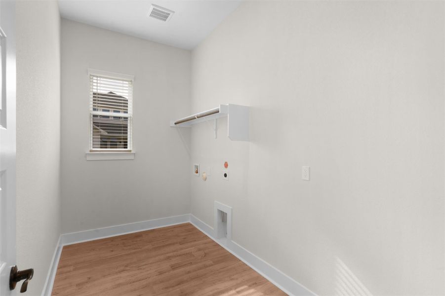 REPRESENTATIVE OF FLOOR PLAN ONLY REPRESENTATIVE OF FLOOR PLAN ONLY