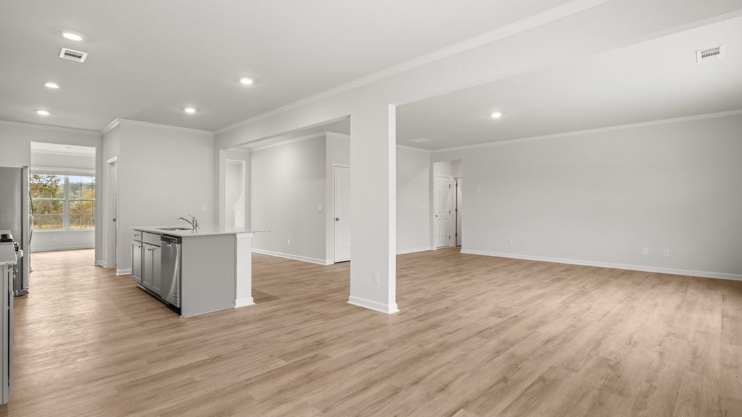 Representative unfurnished interior of a home built from the HALTON by D.R. Horton in Lost Creek, Dallas (Image 31).