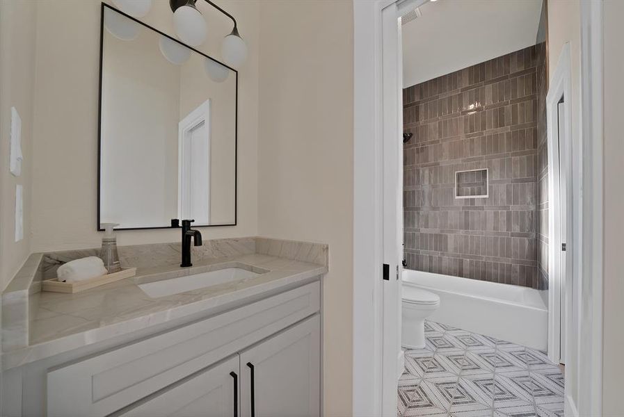 Furnished interior view inside a new home in , Weatherford (Image 5).