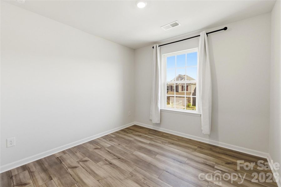 Spacious, unfurnished interior of a new home in Elizabeth, Fort Mill (Image 20).