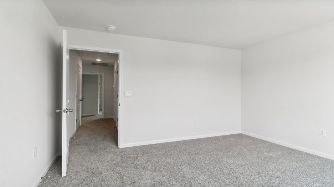 Spacious, unfurnished interior of a new home in Hunter's Branch, Hopkins (Image 35).