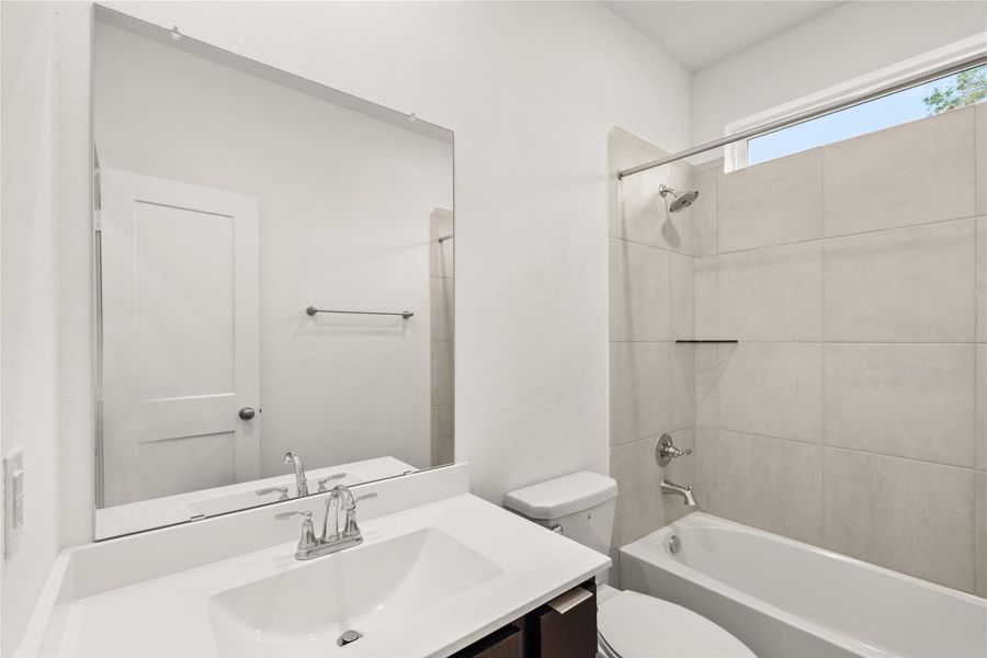 Furnished interior view inside a new home in Balmoral, Atascocita (Image 7).