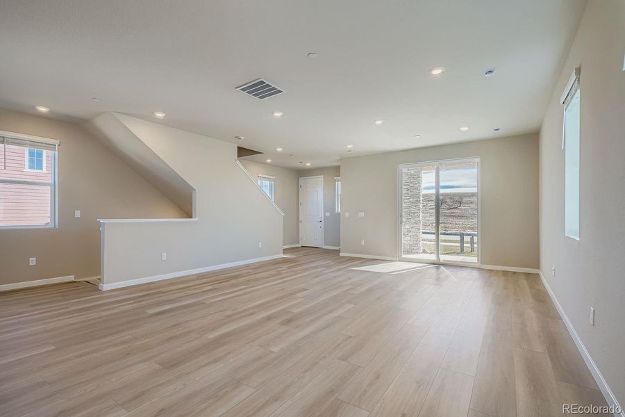 Spacious, unfurnished interior of a new home in Uplands, Westminster (Image 16).