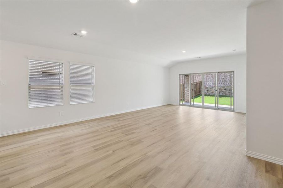 Photo is not of the actual home, but is an inspirational photo of builder’s model home and may depict options, furnishings, and/or decorator features that are not included. Photo is not of the actual home, but is an inspirational photo of builder’s model home and may depict options, furnishings, and/or decorator features that are not included.