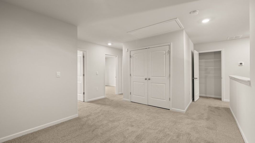 Spacious, unfurnished interior of a new home in Hughes Court, Dawsonville (Image 17). Spacious, unfurnished interior of a new home in Hughes Court, Dawsonville (Image 17).