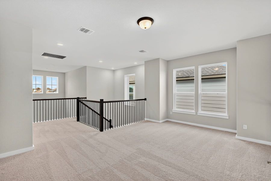 Spacious, unfurnished interior of a new home in Lariat, Liberty Hill (Image 42).