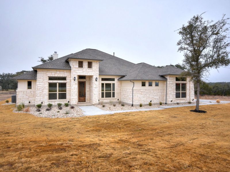 Image 520 representing the San Simeon I by Giddens Homes in Clearwater Ranch, Liberty Hill, TX.