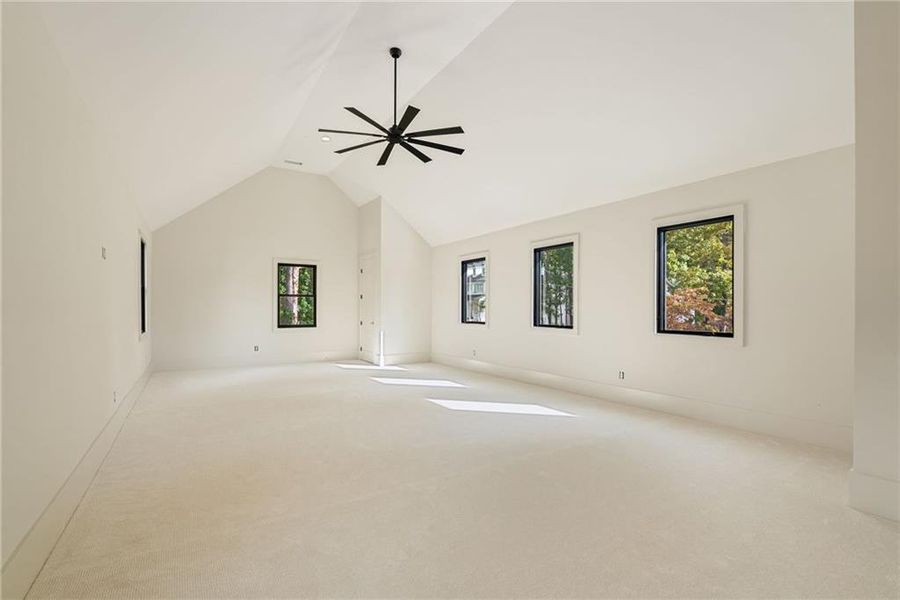 Spacious, unfurnished interior of a new home in , Alpharetta (Image 37).