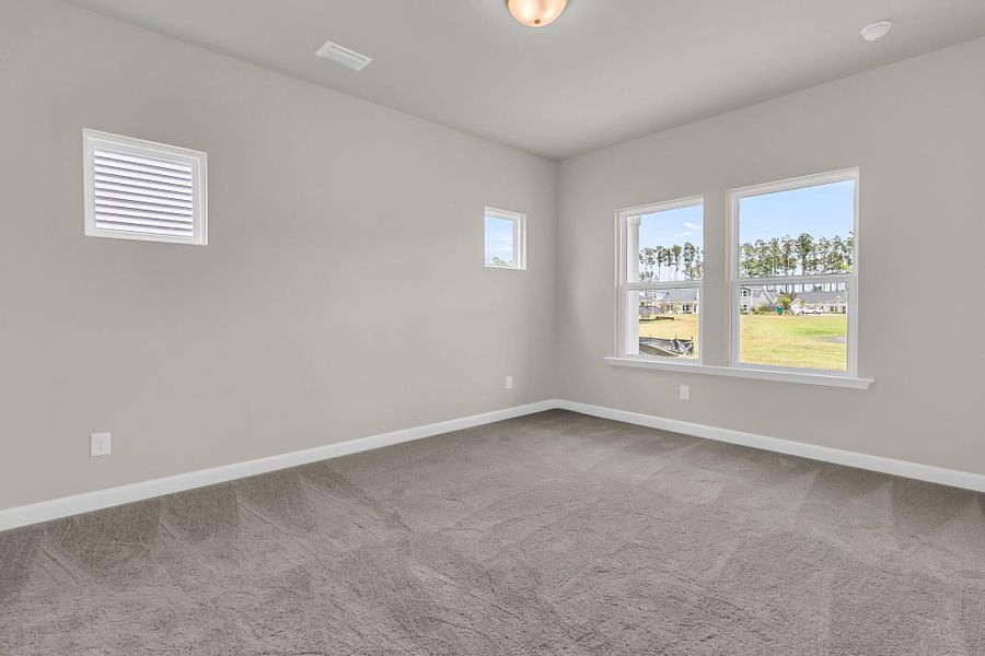 Spacious, unfurnished interior of a new home in , Summerville (Image 36).