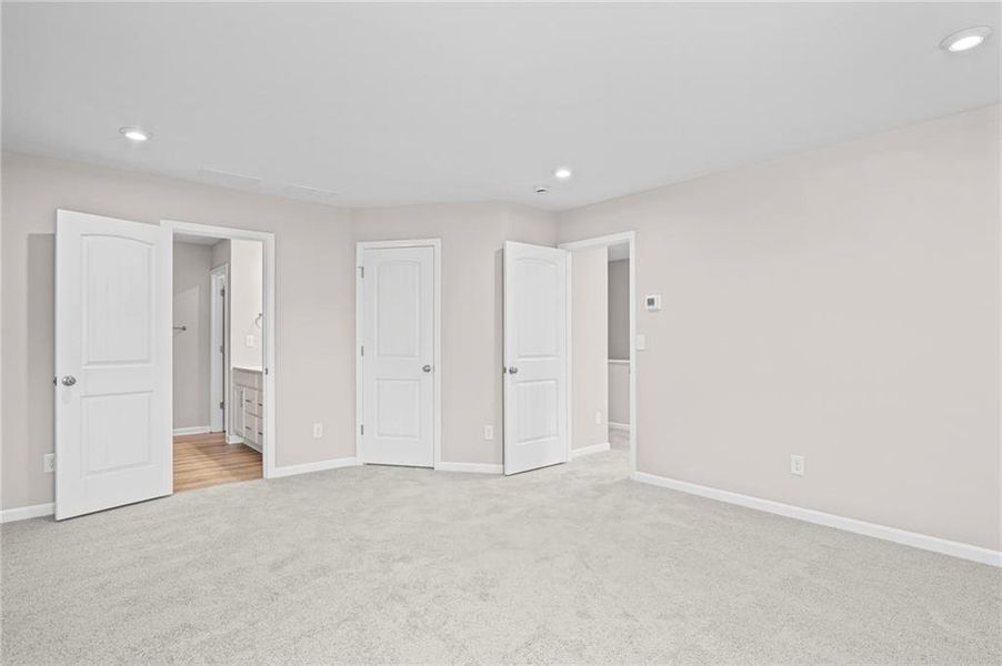 Spacious, unfurnished interior of a new home in Sage Woods, Dallas (Image 34).