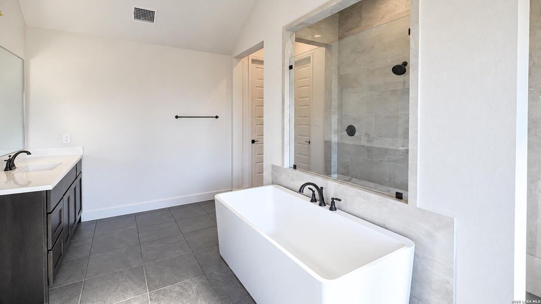 Furnished interior view inside a new home in Windborne, Schertz (Image 8).