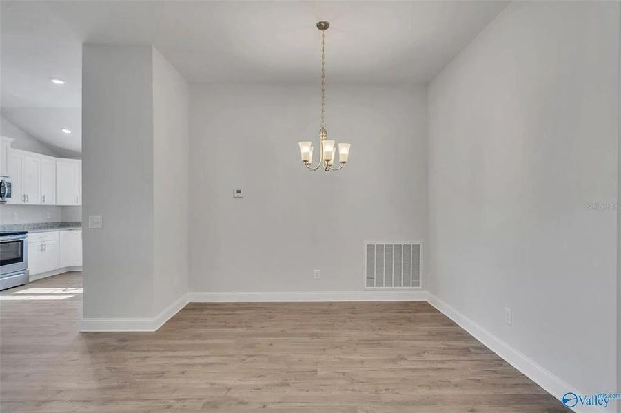 Spacious, unfurnished interior of a new home in Kirkland Farms, Alachua (Image 21).