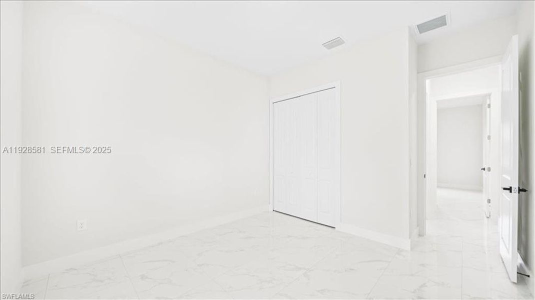 Spacious, unfurnished interior of a new home in , Lehigh Acres (Image 30).