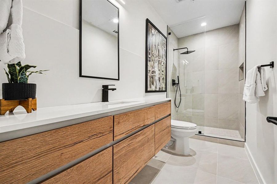 Furnished interior view inside a new home in , Carrollton (Image 24).