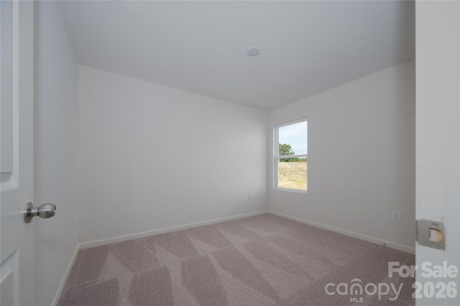 Spacious, unfurnished interior of a new home in Riverdale Hills, Spartanburg (Image 11).