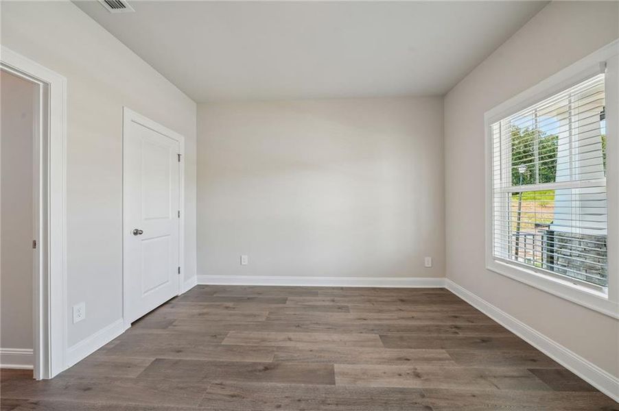 Spacious, unfurnished interior of a new home in River Pointe, Monroe (Image 41).