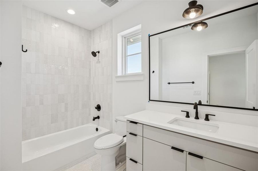 Furnished interior view inside a new home in , Dallas (Image 15).