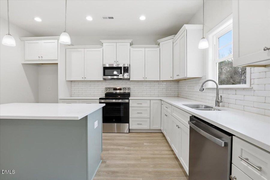 22-404 Creeks Edge Dr-22