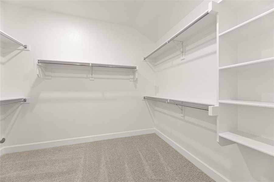 Spacious, unfurnished interior of a new home in Creekside, Royse City (Image 20).