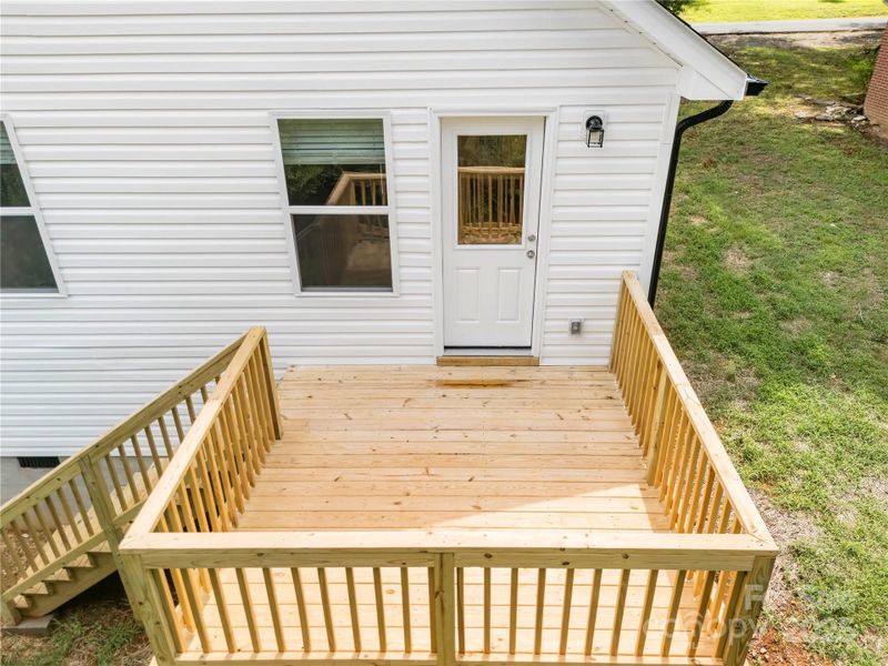 Exterior details and patio area of a home in , Albemarle (Image 19).