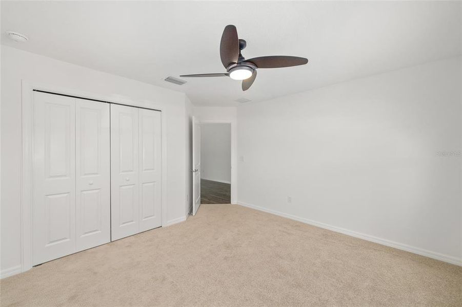 Spacious, unfurnished interior of a new home in , The Villages (Image 32).