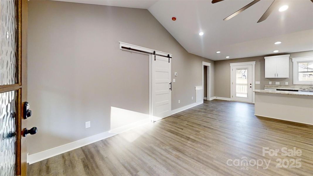 Spacious, unfurnished interior of a new home in , Lawndale (Image 16).