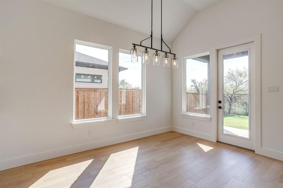 Spacious, unfurnished interior of a new home in Pecan Grove, Burleson (Image 28).