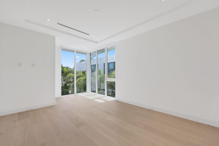 Spacious, unfurnished interior of a new home in , Delray Beach (Image 40). Spacious, unfurnished interior of a new home in , Delray Beach (Image 40).
