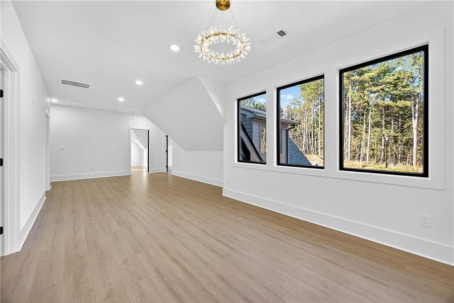 Spacious, unfurnished interior of a new home in , Auburn (Image 32).