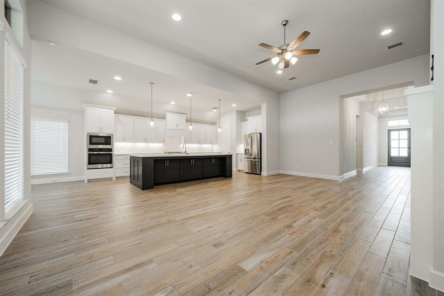 Spacious, unfurnished interior of a new home in Ventana 70', Fort Worth (Image 37).