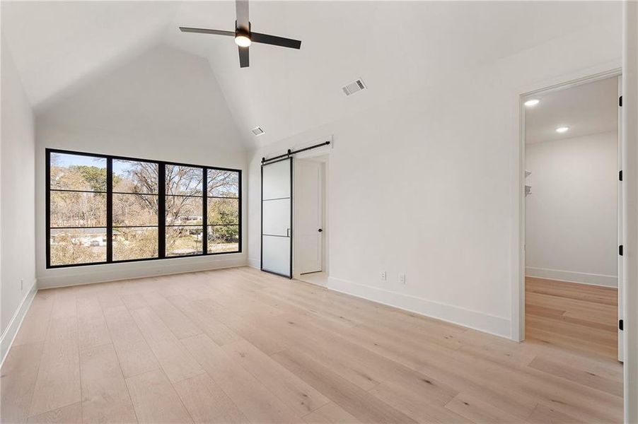 Spacious, unfurnished interior of a new home in , Alpharetta (Image 22).