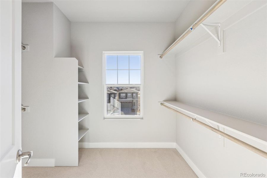 Spacious, unfurnished interior of a new home in Trailside at Cottonwood Creek, Colorado Springs (Image 20).