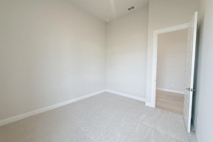 Spacious, unfurnished interior of a new home in Polo Ridge, Mesquite (Image 10).