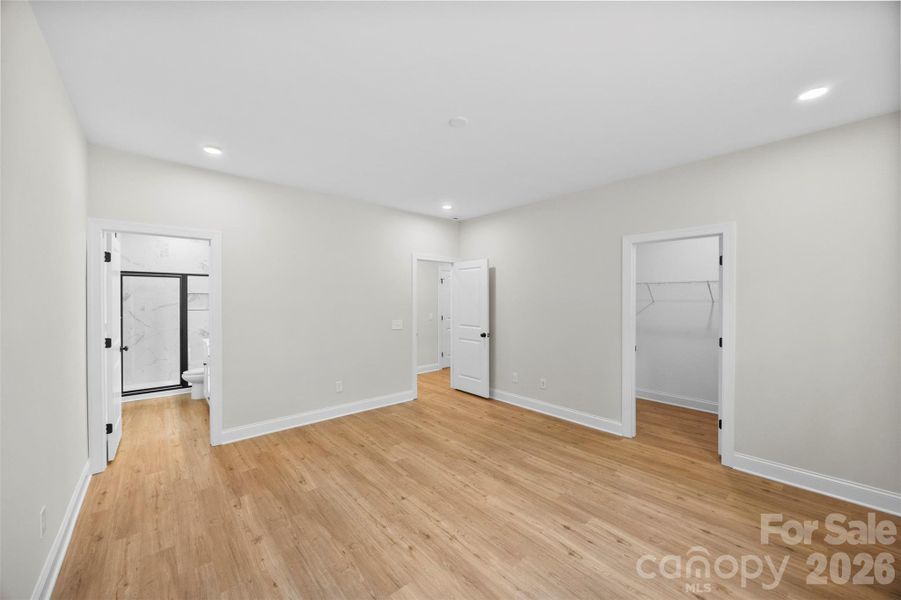 Spacious, unfurnished interior of a new home in , Statesville (Image 19).