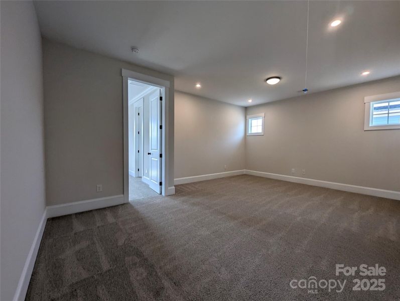 Spacious, unfurnished interior of a new home in Riverwalk, Rock Hill (Image 20).