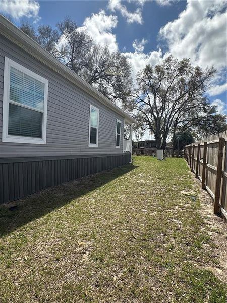 Exterior details and patio area of a home in , Ocala (Image 19).