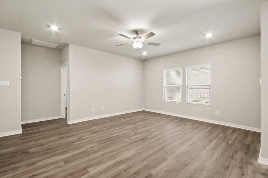 Spacious, unfurnished interior of a new home in Westridge Cove, Conroe (Image 30). Spacious, unfurnished interior of a new home in Westridge Cove, Conroe (Image 30).