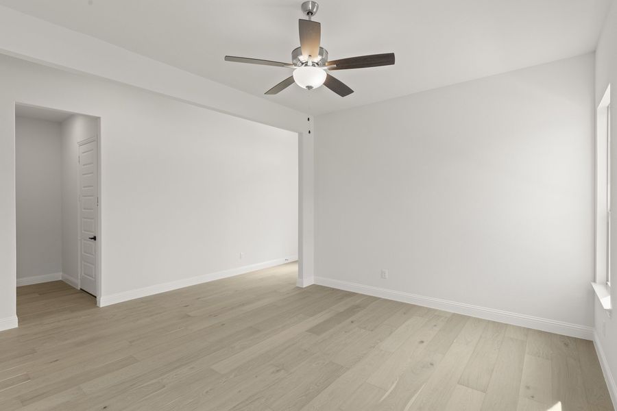Representative unfurnished interior of a home built from the Crockett by Windsor Homes in Anna Town Square, Anna (Image 19).