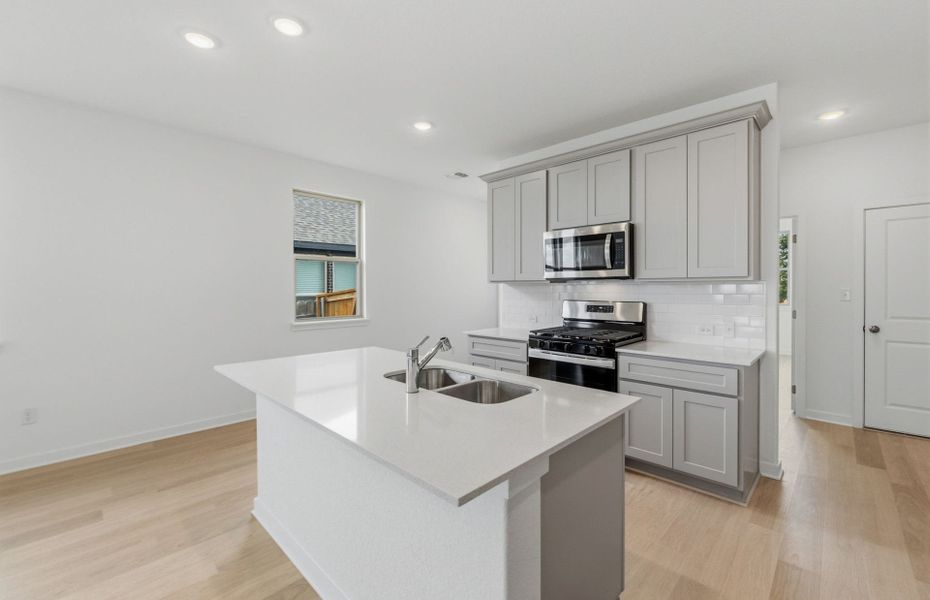 Furnished interior view inside a new home in La Cima, San Marcos (Image 11).