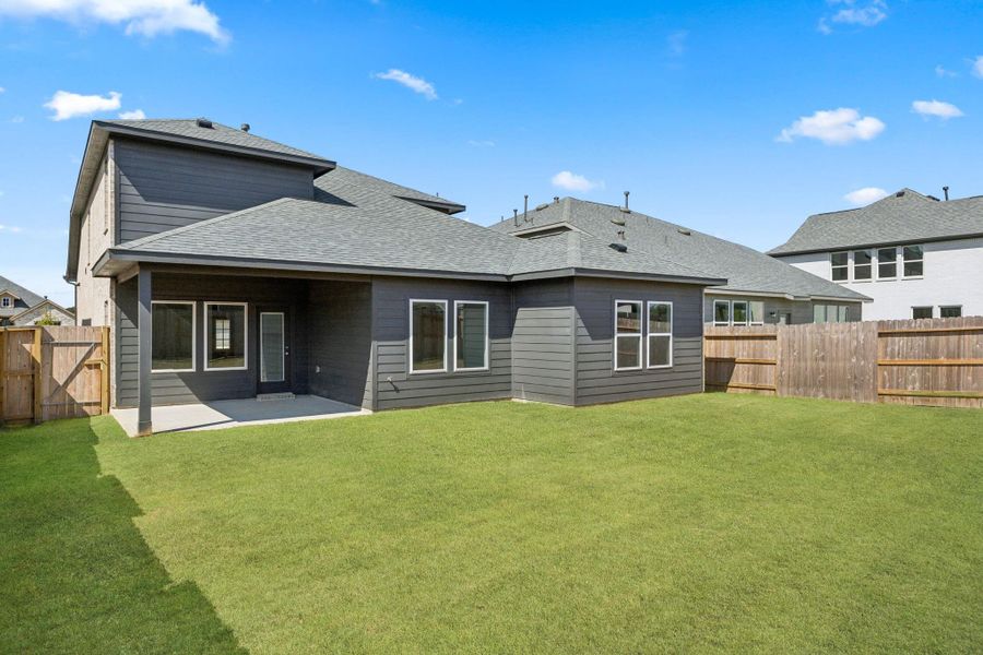 Exterior details and patio area of a home in Saint Tropez, Huffman (Image 4). Exterior details and patio area of a home in Saint Tropez, Huffman (Image 4).