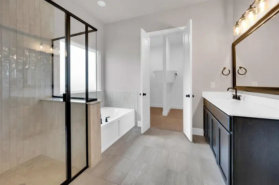 Furnished interior view inside a new home in Springside Estates II, Waxahachie (Image 10). Furnished interior view inside a new home in Springside Estates II, Waxahachie (Image 10).