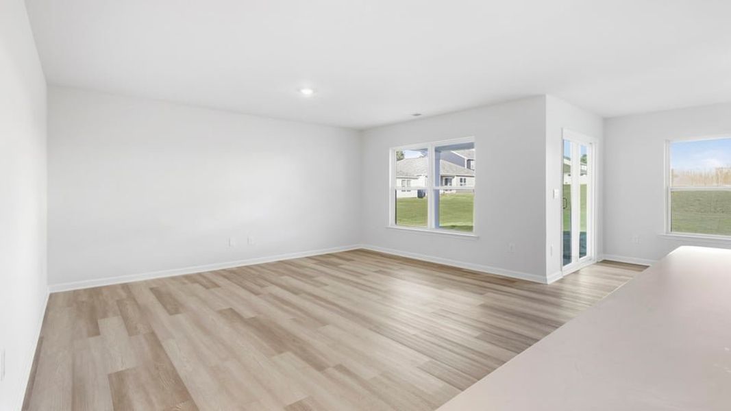 Spacious, unfurnished interior of a new home in Cascade Point, Seneca (Image 23).