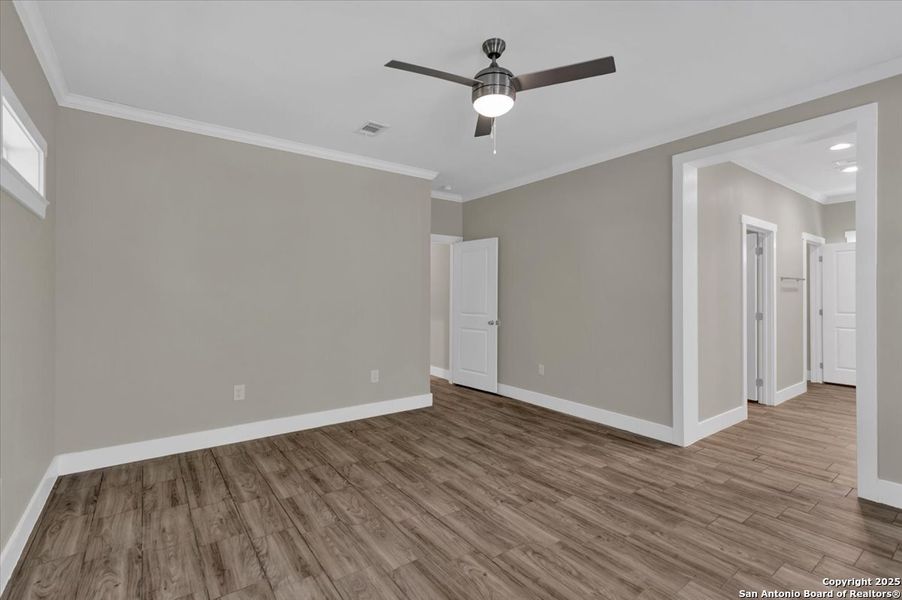 Spacious, unfurnished interior of a new home in , San Antonio (Image 19).
