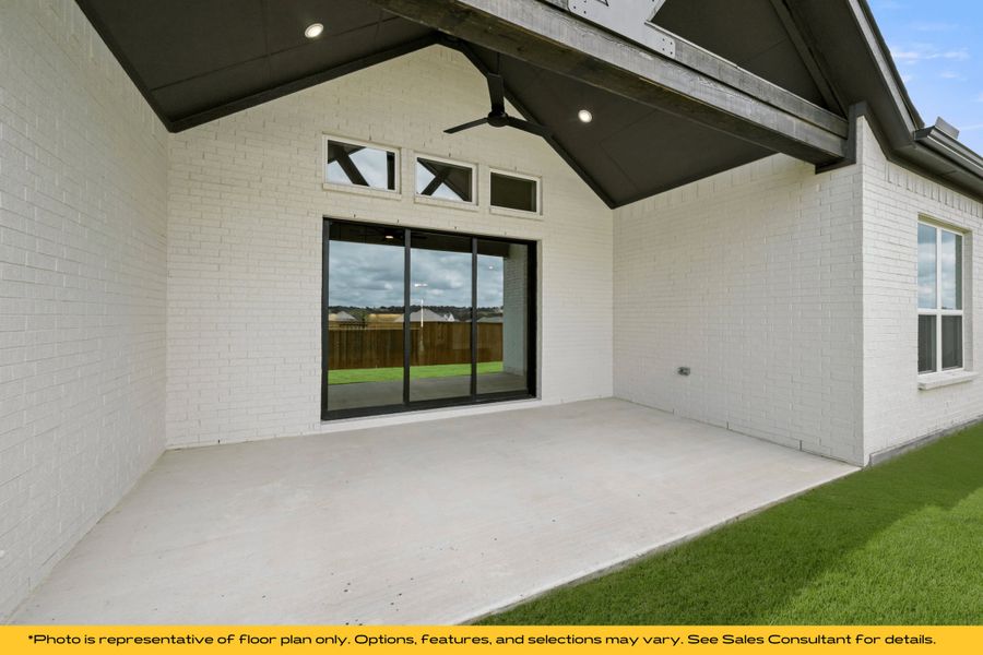Representative unfurnished interior of a home built from the Taos by Stonefield Homes in Rio Vista at Kelly Ranch, Aledo (Image 17). Representative unfurnished interior of a home built from the Taos by Stonefield Homes in Rio Vista at Kelly Ranch, Aledo (Image 17).