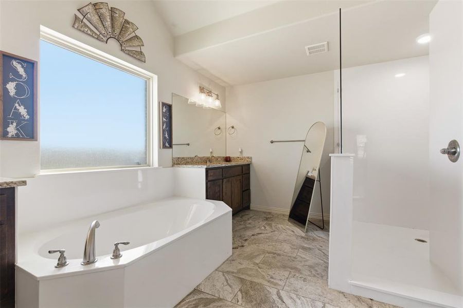 Furnished interior view inside a new home in , Grandview (Image 5).