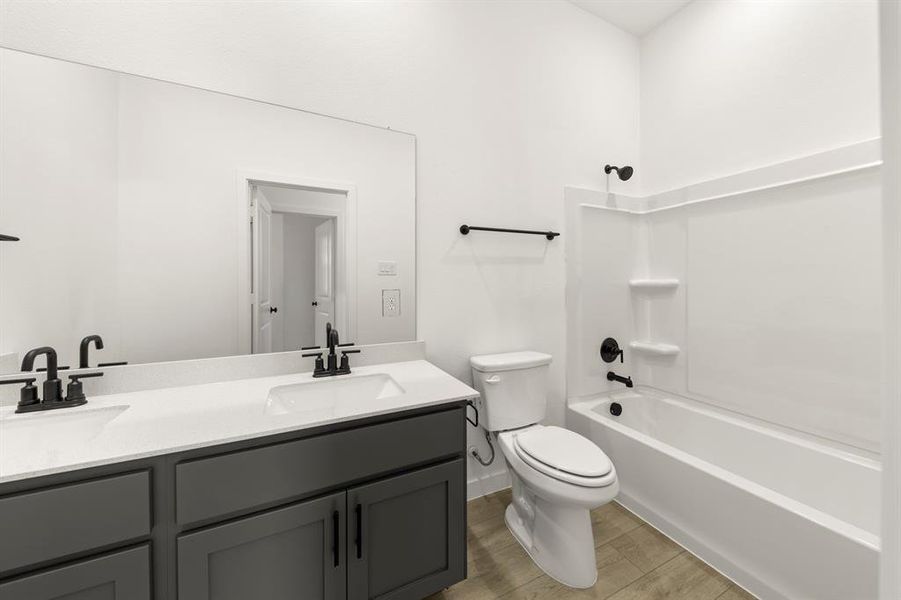 08. 4303 Crossvine - 3RD Bath 08. 4303 Crossvine - 3RD Bath