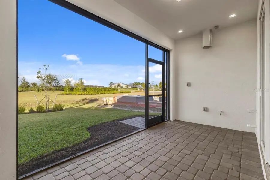 Exterior details and patio area of a home in , Punta Gorda (Image 3).