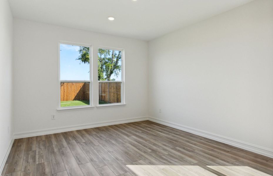 Representative unfurnished interior of a home built from the Orchard by Pulte Homes in Sonoma Verde, Rockwall (Image 14).