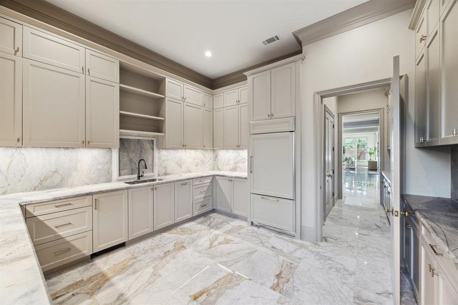 You won’t find a better catering kitchen than this! With abundant cabinetry, sleek countertops, and high-end finishes, it’s perfectly designed to handle any culinary need with style and efficiency.