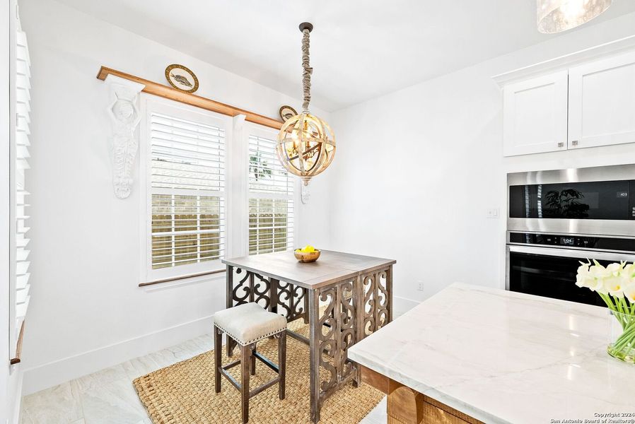 Furnished interior view inside a new home in , Corpus Christi (Image 12).